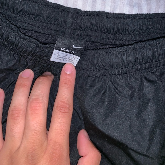 Men’s vintage Nike warm up pants - Picture 4 of 4